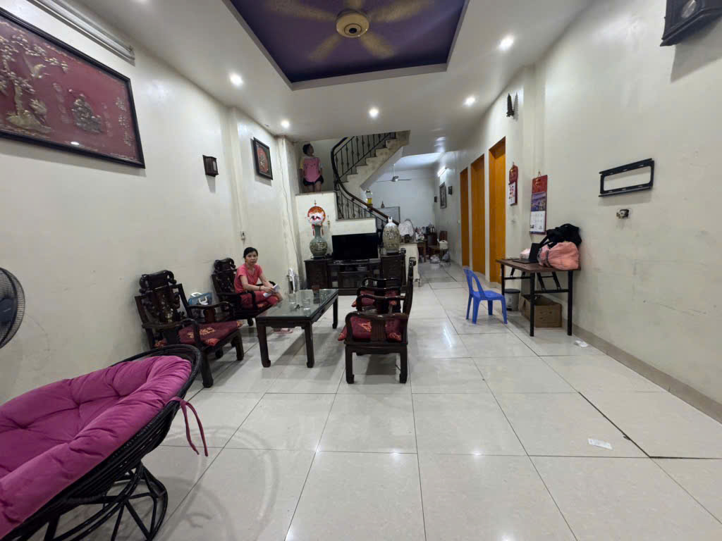 Bán đất Ngọc Thuỵ tặng nhà 4 tầng- View công Viên Vỉa hè đá bóng- mặt tiền lớn-80m nhỉnh 23 tỷ( - Ảnh chính