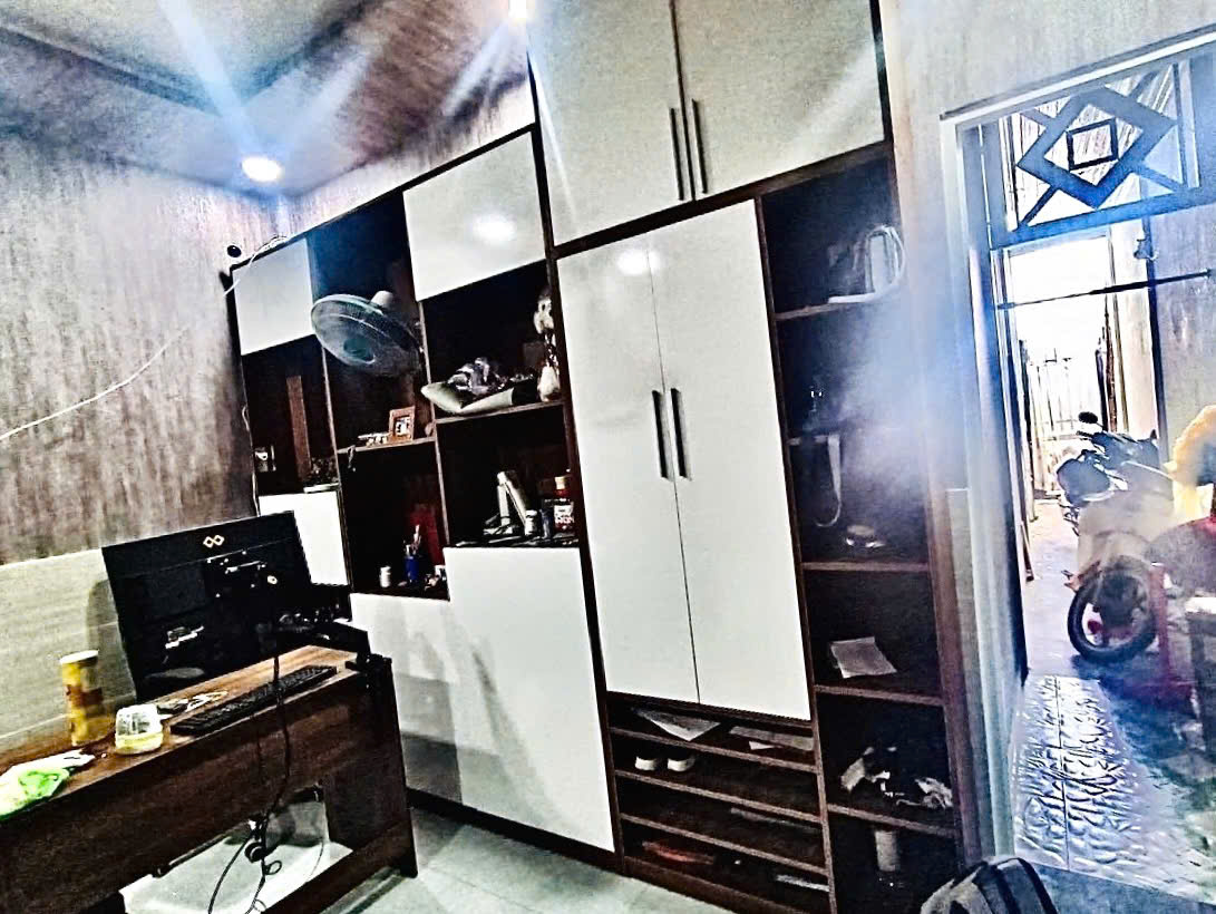 Nhà 2 Tầng Kiêng cố, Long Trường Quận 9, DTSd 68m2, Sổ hồng Riêng, chỉ 2.25ty - Ảnh chính