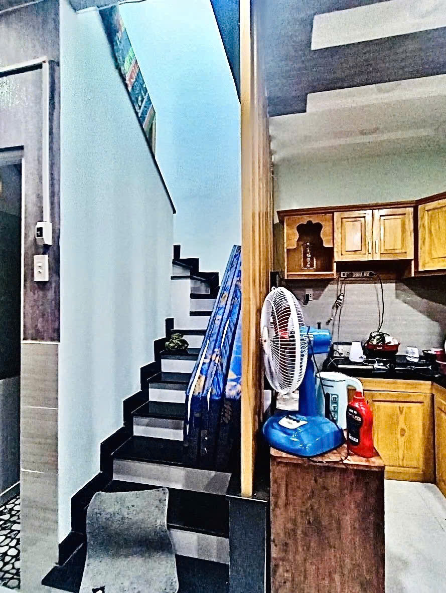 Nhà 2 Tầng Kiêng cố, Long Trường Quận 9, DTSd 68m2, Sổ hồng Riêng, chỉ 2.25ty - Ảnh 4