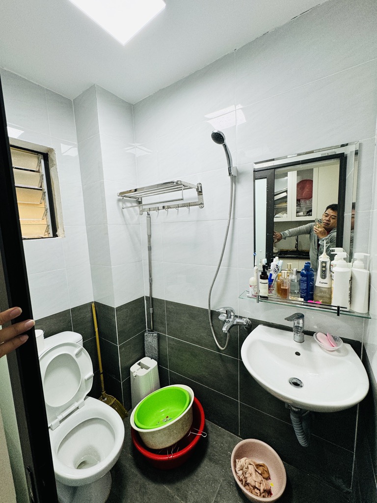 BÁN NHÀ TẬP THỂ KIM MÃ - BA ĐÌNH - HÀ NỘI - 60M2 - 2 TẦNG - GIÁ  3.6 TỶ - SỔ ĐỎ CHÍNH CHỦ - Ảnh 2