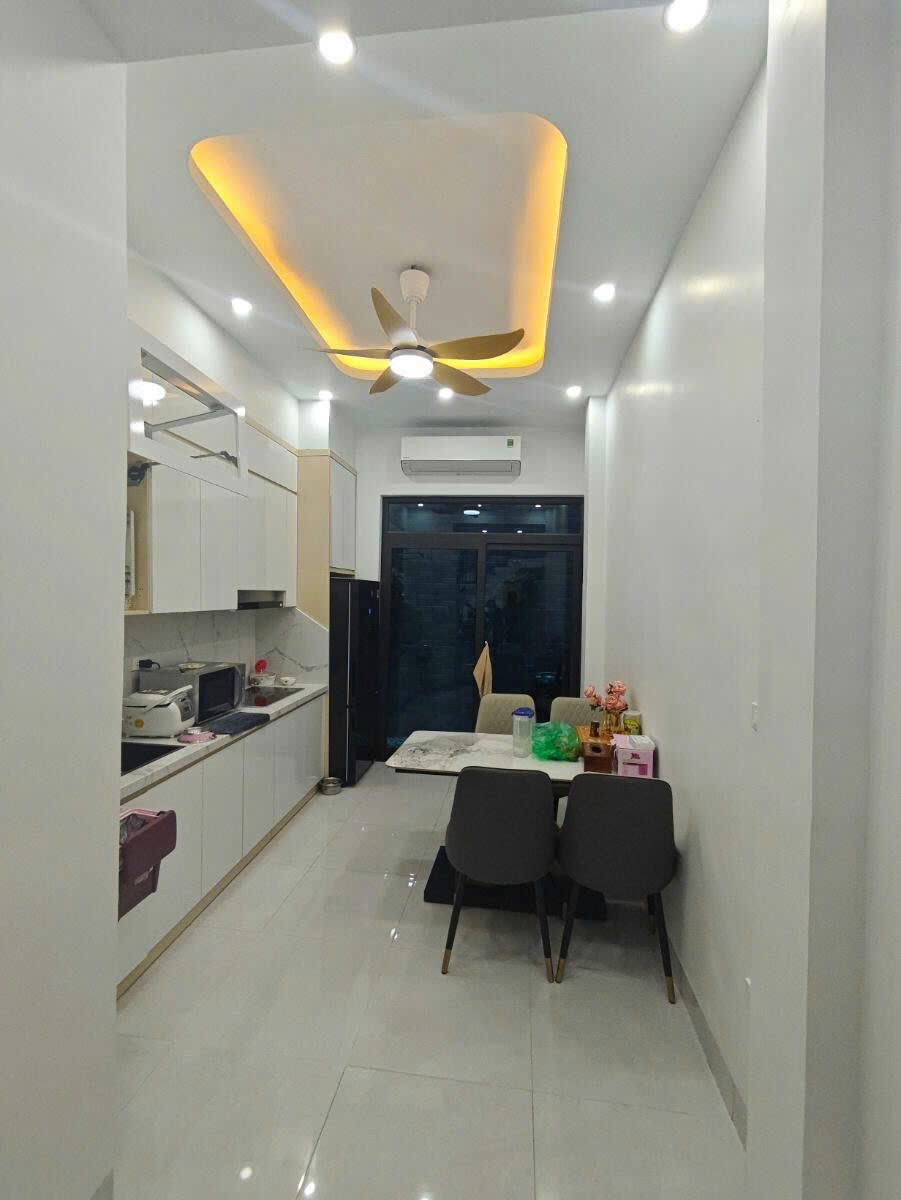 Nguyên Hồng 45m2 x 5 tầng - 2 mặt thoáng - Cách ô tô tránh nhau 20M - Full nội thất. - Ảnh 1