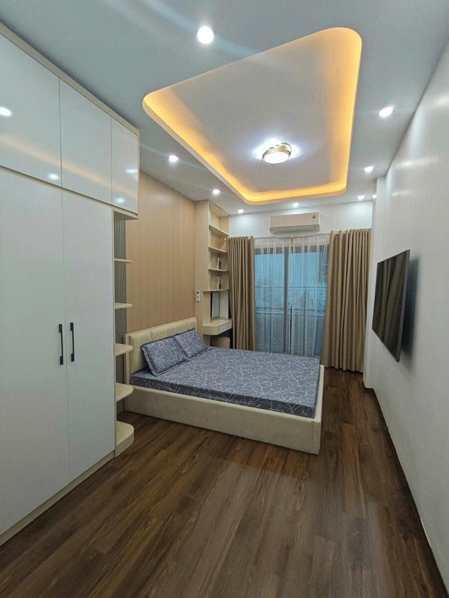 Nguyên Hồng 45m2 x 5 tầng - 2 mặt thoáng - Cách ô tô tránh nhau 20M - Full nội thất. - Ảnh 2