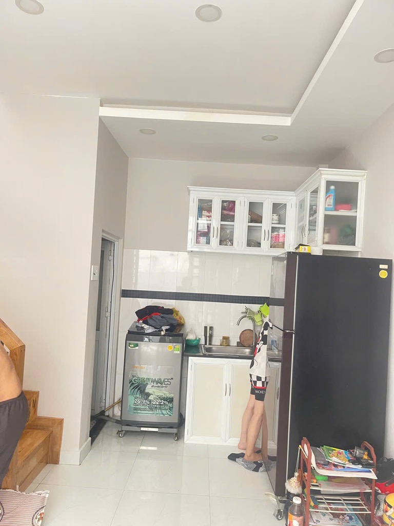 Gần KHU ẨM THỰC PHAN XÍCH LONG, HẺM BA GÁC thông, 2 Tầng DTSD 45m2, giá chỉ 3.25 tỷ. - Ảnh 1
