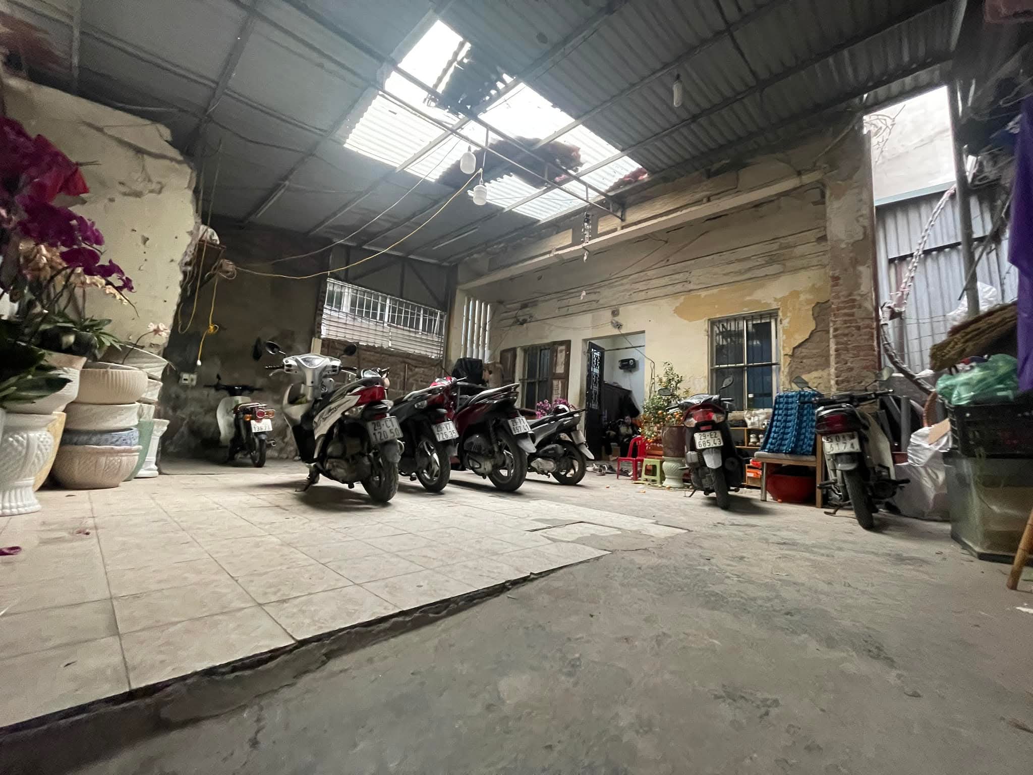 MẶT PHỐ DỊCH VỌNG CẦU GIẤY - VỊ TRÍ KINH DOANH ĐẮC ĐỊA GIÁ ĐẦU TƯ - DT 493M2 GIÁ CHÀO 148 TỶ - Ảnh 1