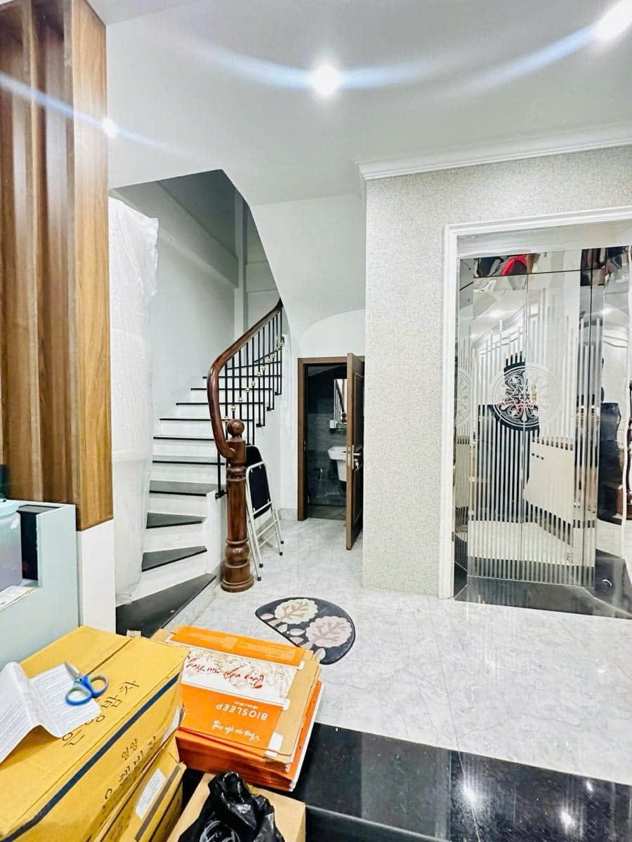 BÁN NHÀ PHỐ HOÀNG CẦU, ĐỐNG ĐA - 54M² x 7T THANG MÁY - FULL NỘI THẤT- KINH DOANH - 15.5 TỶ - Ảnh 2