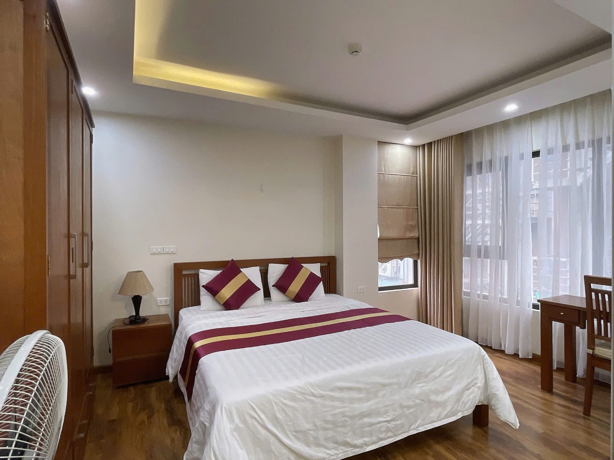 BÁN TÒA APARTMENT TRẦN THÁI TÔNG - LÔ GÓC 140M² x 9T - Ô TÔ TRÁNH - DÒNG TIỀN 200TR/TH - Ảnh chính