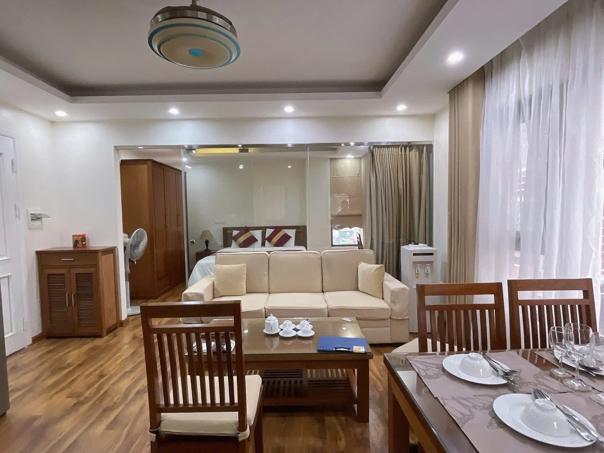 BÁN TÒA APARTMENT TRẦN THÁI TÔNG - LÔ GÓC 140M² x 9T - Ô TÔ TRÁNH - DÒNG TIỀN 200TR/TH - Ảnh 2