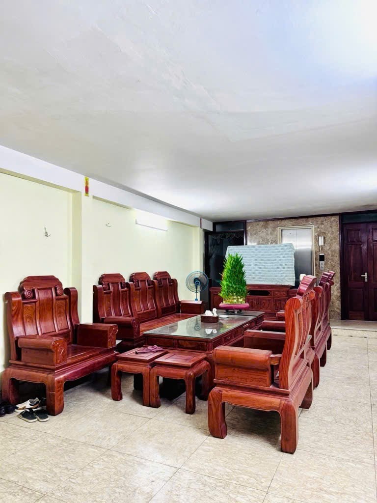 Nhà đẹp Ngọc Hà 6 tầng thang máy, ngõ thông, vài bước ra Lăng - Ảnh 1