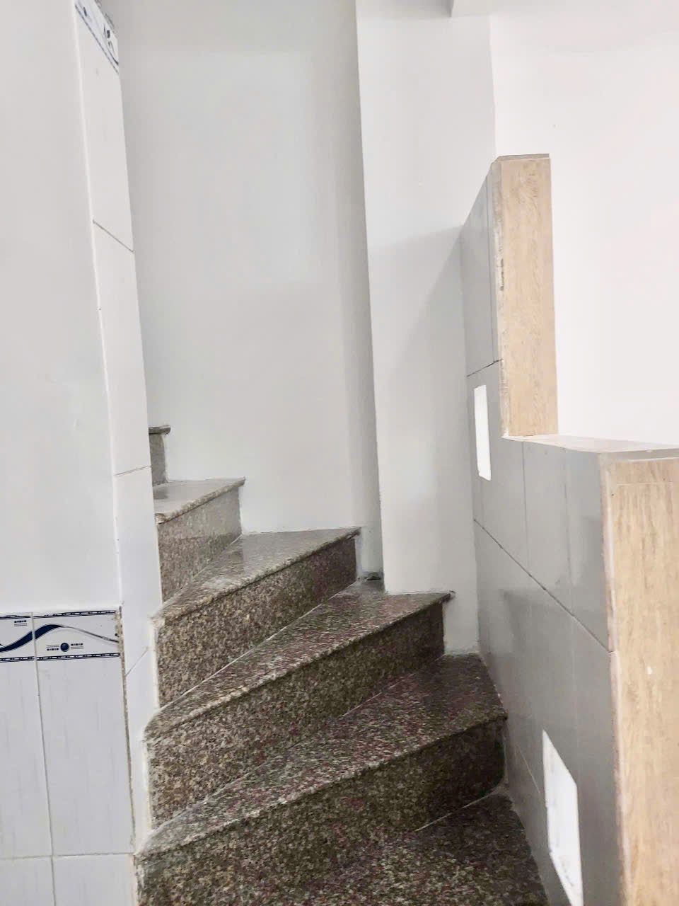 SÁT MẶT TIỀN Q4 NGANG 3 DÁI 10 CÓ  3 TỶ - Ảnh 2