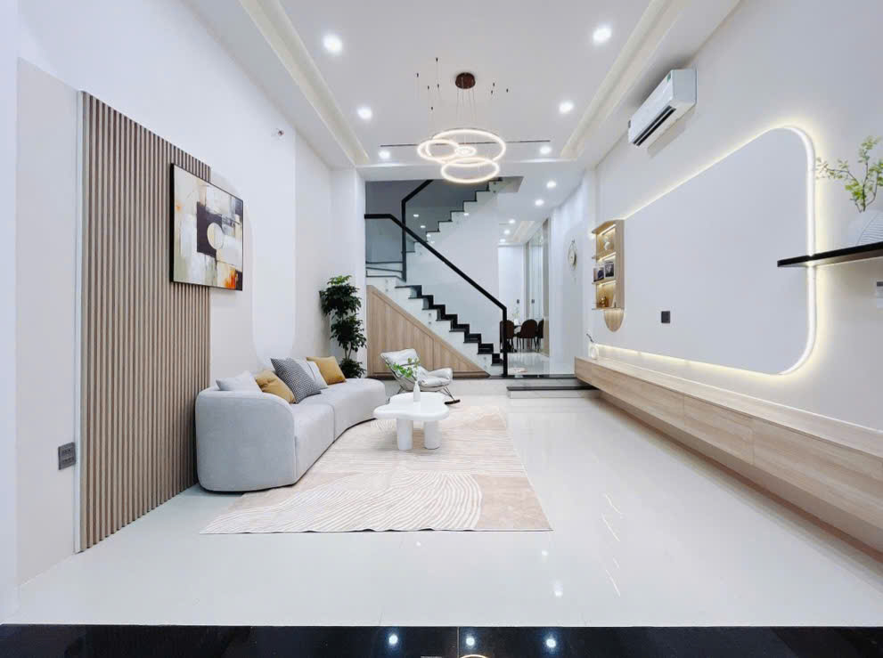 BÁN NHÀ MỚI ĐẸP - HUỲNH TẤN PHÁT Q7, FULL NỘI THẤT<br>HẺM KINH DOANH - Ô TÔ TRÁNH - ĐẬU TRONG NHÀ - Ảnh 1