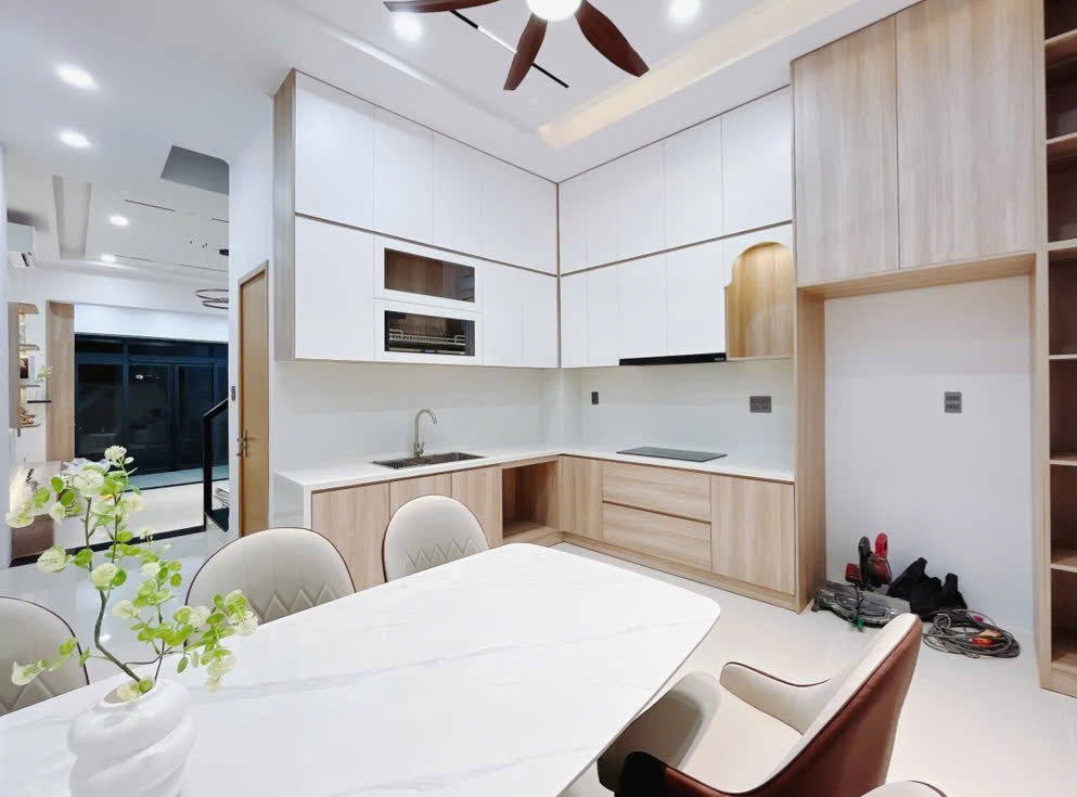 BÁN NHÀ MỚI ĐẸP - HUỲNH TẤN PHÁT Q7, FULL NỘI THẤT<br>HẺM KINH DOANH - Ô TÔ TRÁNH - ĐẬU TRONG NHÀ - Ảnh 3