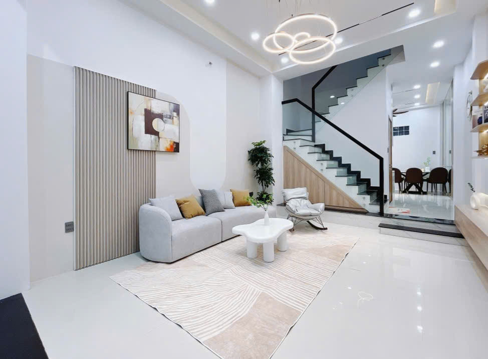BÁN NHÀ MỚI ĐẸP - PHÚ THUẬN Q7, FULL NỘI THẤT<br>HẺM KINH DOANH - Ô TÔ TRÁNH - ĐẬU TRONG NHÀ THOẢI MÁI - Ảnh 2