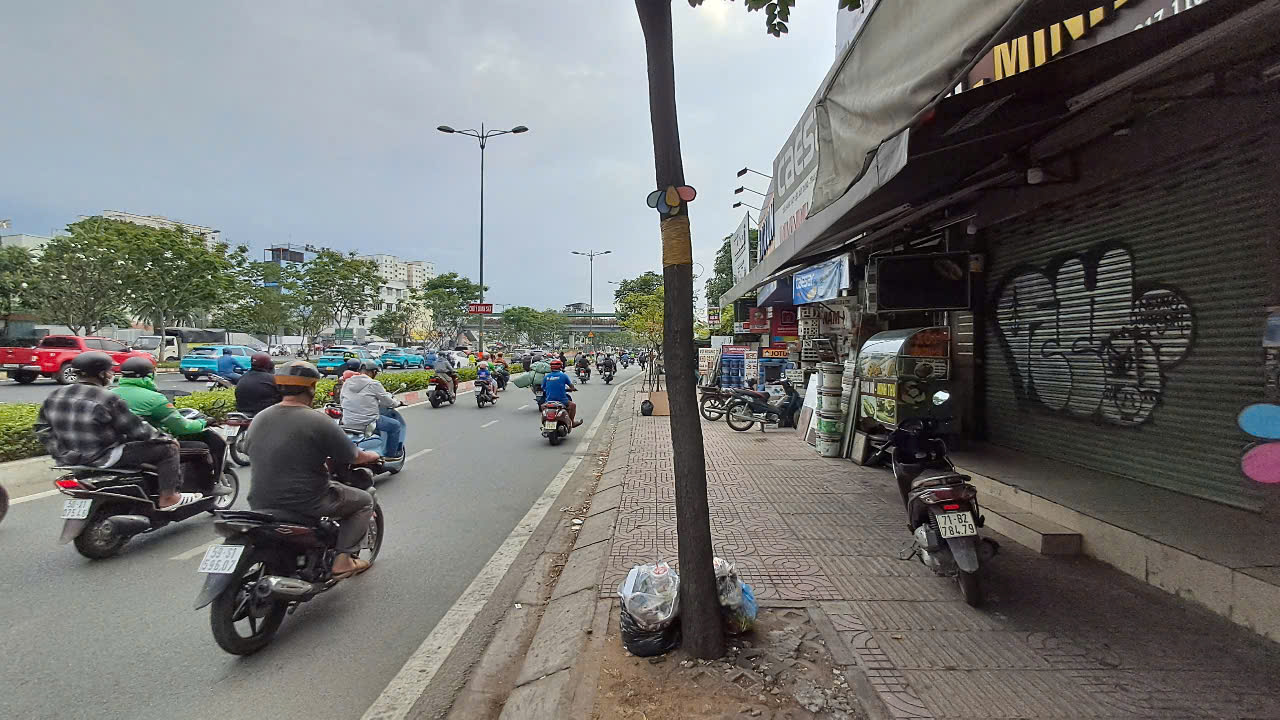 Bán Nhà 3 Lầu Mặt Tiền Phạm Văn Đồng - Hiệp Bình Chánh - Thành Phố Thủ Đức - Ảnh 3