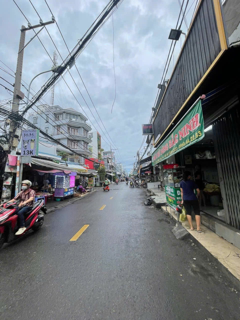 Bán đất tặng nhà, Ba đình mặt tiền đường ngay chợ giá 5 tỷ còn Thương lượng - Ảnh 3