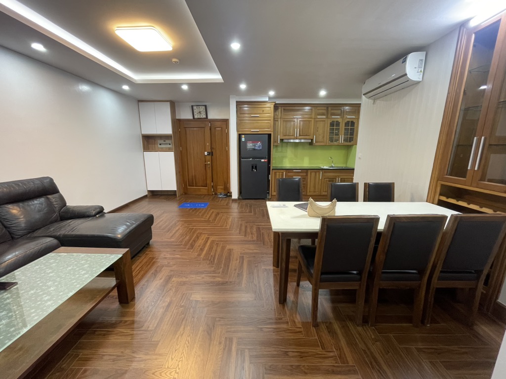 (Tin thật 100%) CH 94m2 x 3PN có slot ô tô tại Euro Window Trần Duy Hưng - Nội thất 600 triệu - Ảnh chính