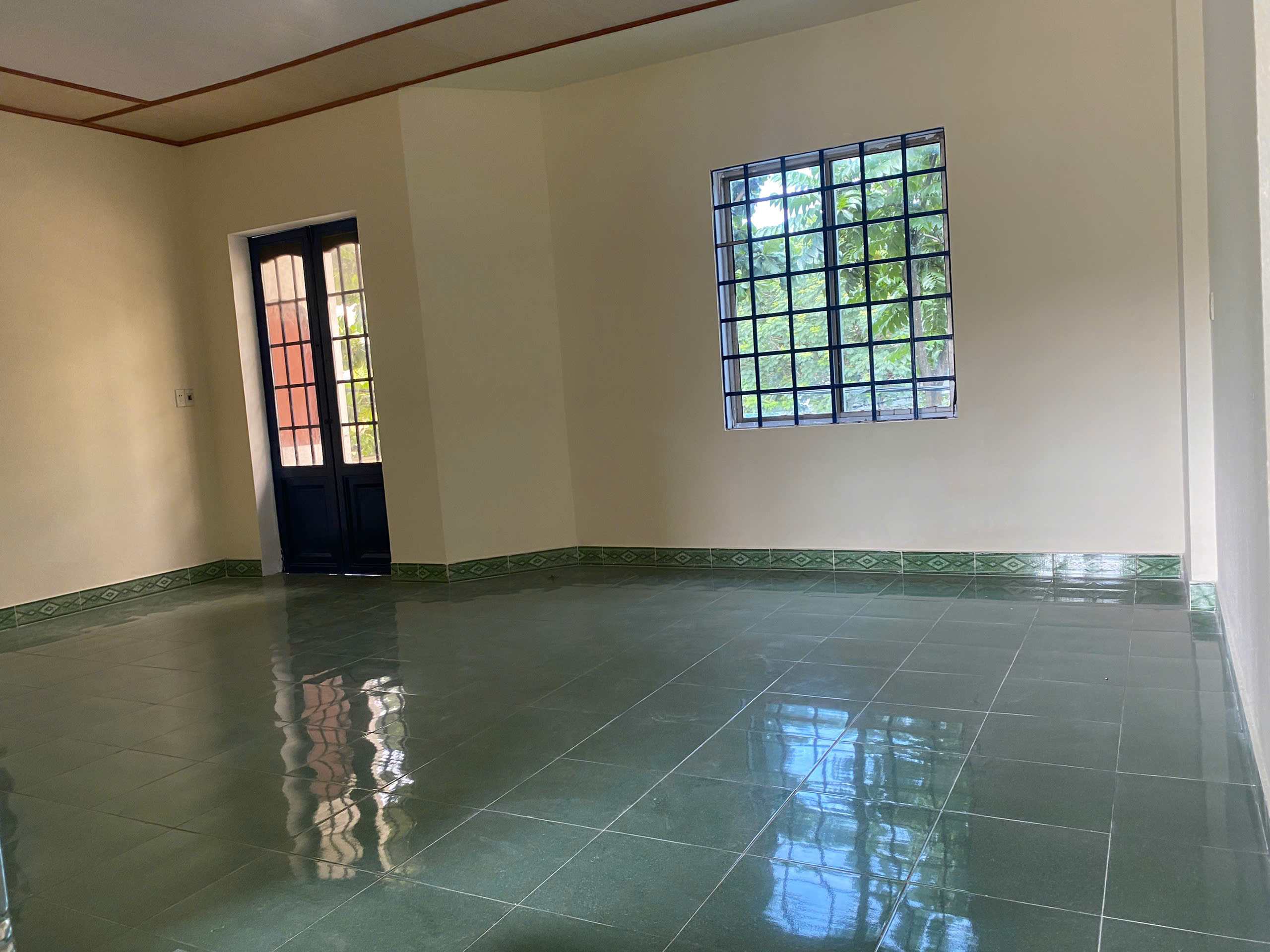 BÁN NHÀ CÁCH BIỂN XUÂN THIỀU 500M, DT 150M2 (2 TẦNG) SHR CHỈ 4.5 TỶ. LH:0909623435. - Ảnh 2