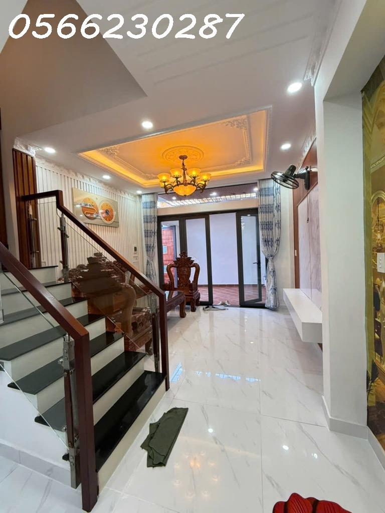 GẤP BÁN NHÀ MẶT PHỐ LÊ VĂN KHƯƠNG- HẺM XE HƠI - Q.12 - GIÁ HỜ 3.5 TỶ - SỔ ĐỎ CHÍNH CHỦ - Ảnh 2
