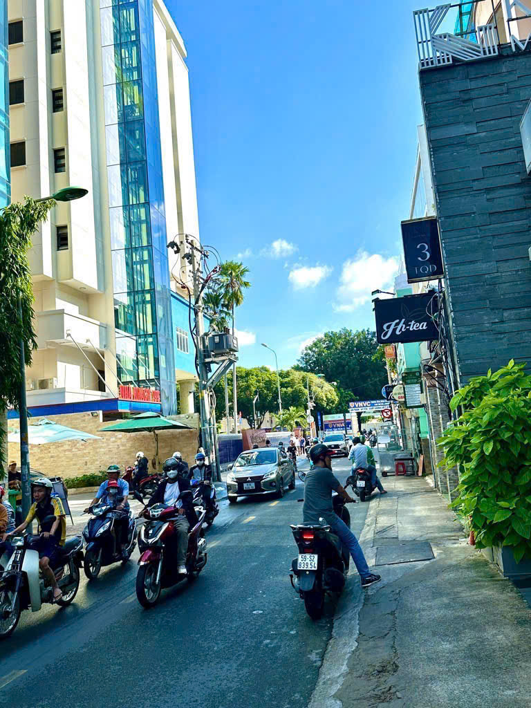 Bán nhà mặt tiền 6 tầng 7*25m nở hậu số 147 đường Bùi Đình Túy, P.24, Quận Bình Thạnh 36 tỷ bớt lộc - Ảnh chính