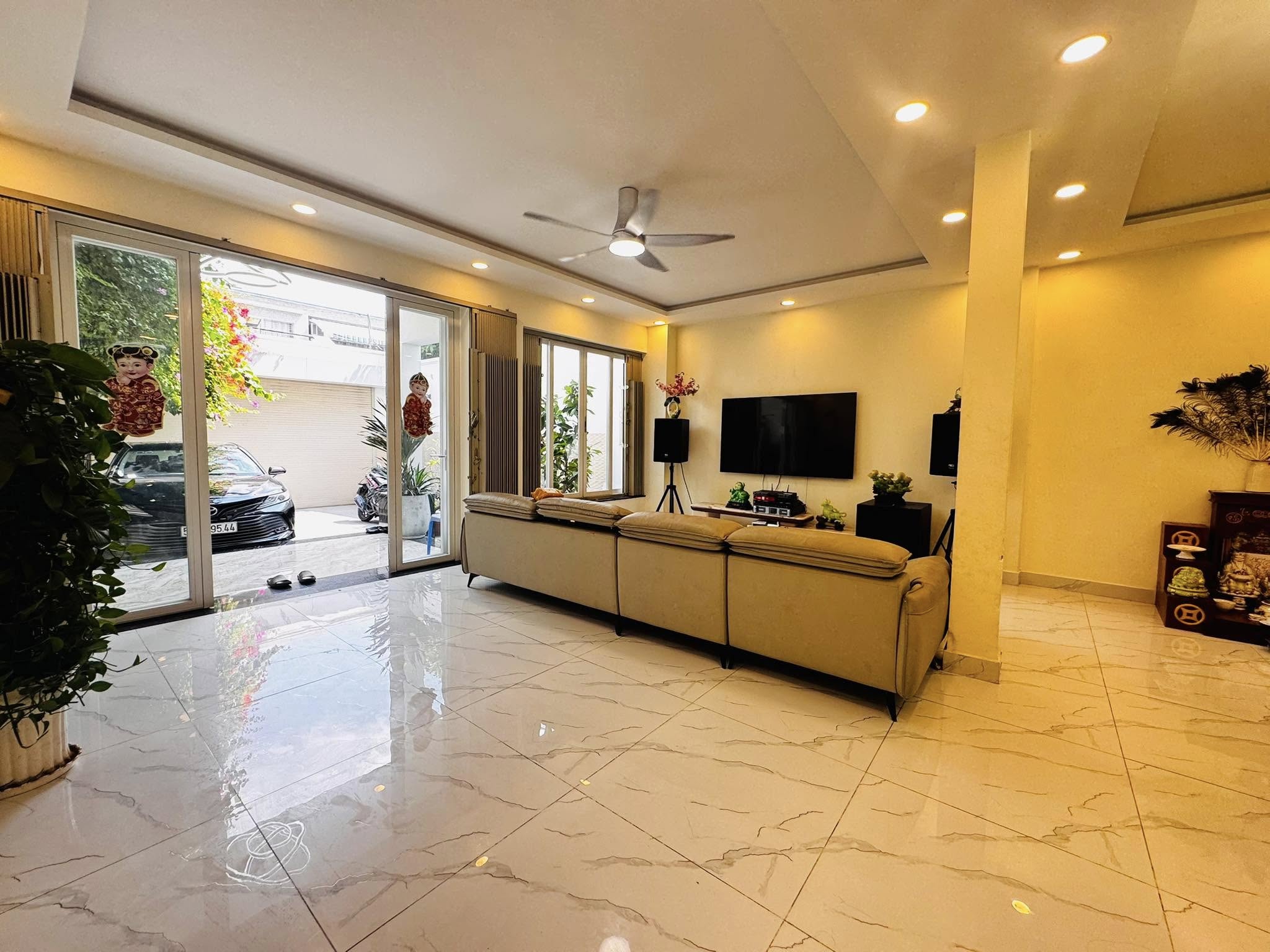 Giảm 4 tỷ, Bán gấp nhà Mặt tiền Bàu Cát 2 - Đồng Đen, 6.8x28m, 3 tầng - 7PN, 38 tỷ - Ảnh 3