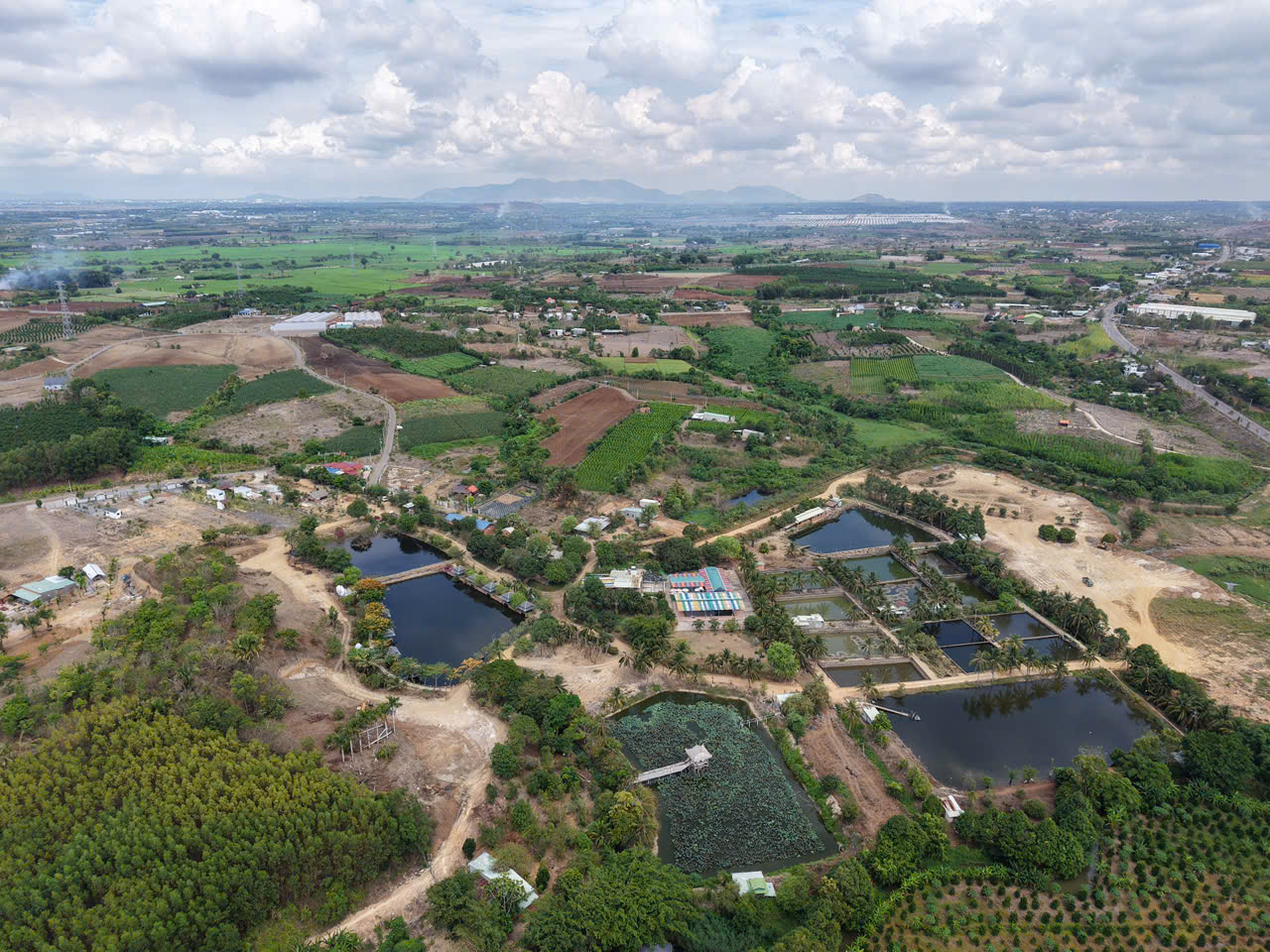 8000m² Góc 2 mặt tiền  ngay khu sinh thái Suối Giàu, xã Đá Bạc giá 1,2 tr/m2 - Ảnh 2