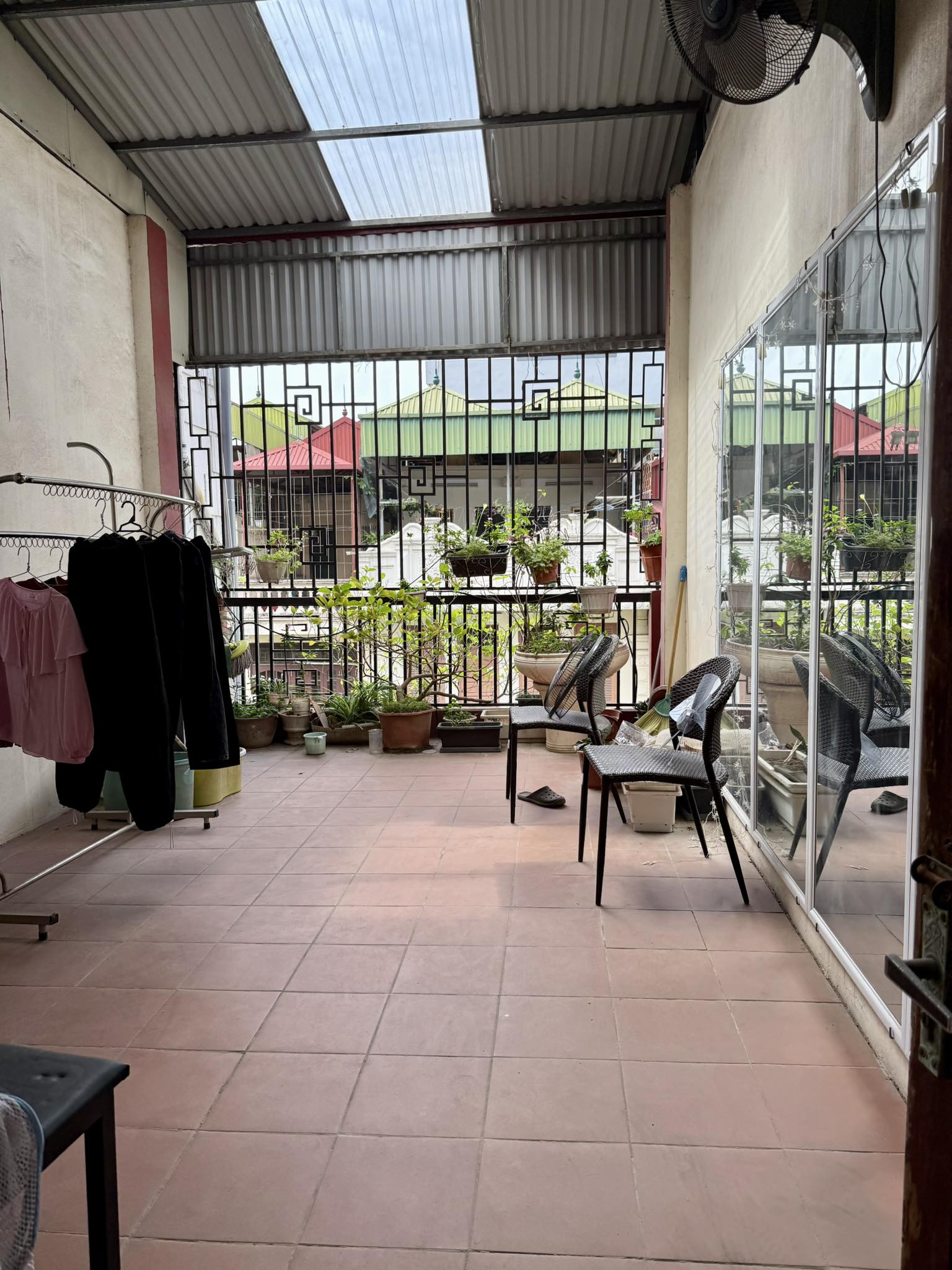 Bán nhà phố Thái Thịnh 55m2, 4 tầng, ô tô tránh dừng đỗ giá chỉ 15.8 tỷ hiếm Đống Đa - Ảnh 1