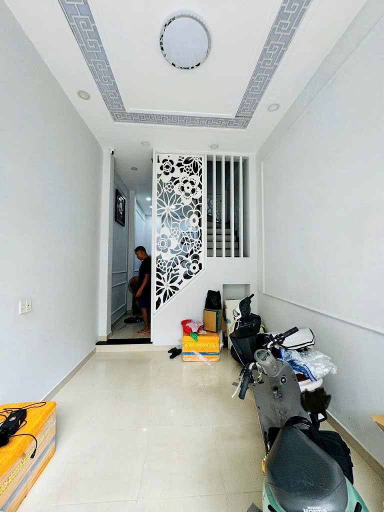 Bán nhà đẹp trệt lửng 2 lầu st Đông Hồ, P8, 4PN, 6.8 tỷ TL - Ảnh 2
