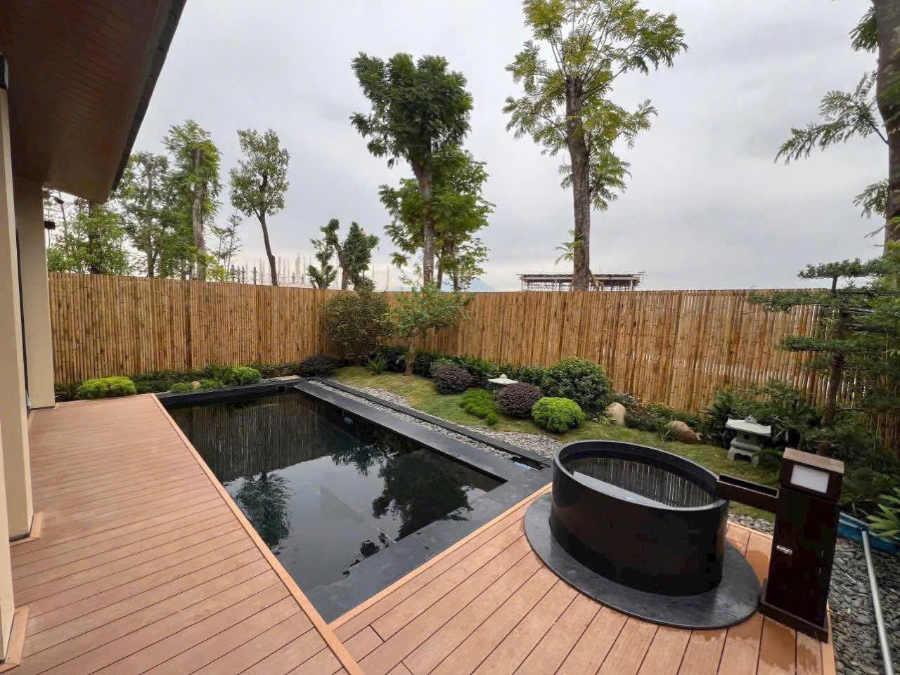 Gia đình cần bán gấp Căn Biệt Thự Tứ Lập nằm trên mỏ Khoáng Nóng Tự Nhiên lớn nhất Miền Bắc - Ảnh 2