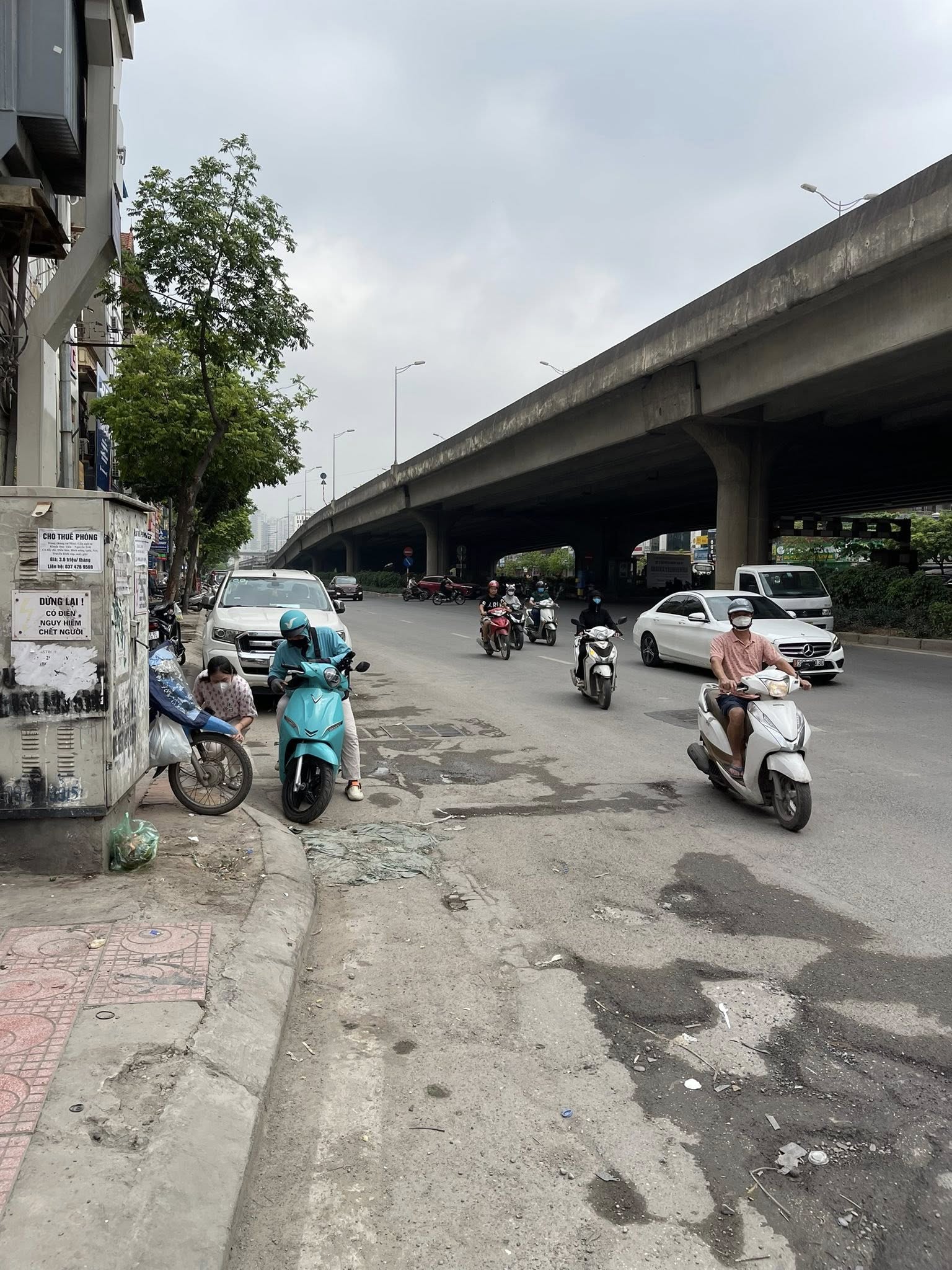 BÁN NHÀ MẶT PHỐ THANH XUÂN, LÔ GÓC VỈA HÈ RỘNG OTO TRÁNH KINH DOANH ĐỈNH, 60M2, 14.X TỶ - Ảnh chính