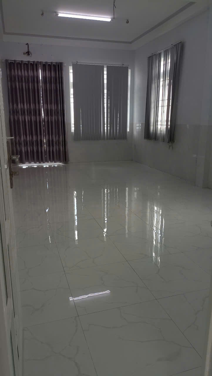 nhà mới đẹp 15 triệu trệt 4 lầu mặt tiền đường Lý Chính Thắng - Ảnh 3