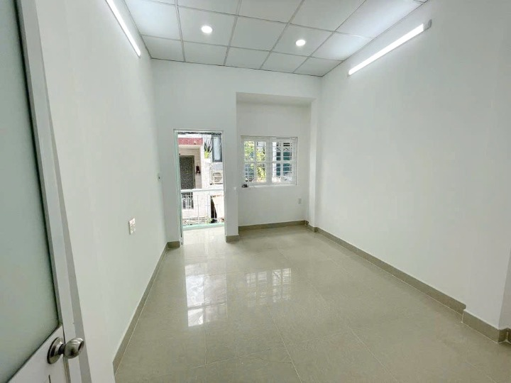 Nhà 2 tầng hẻm 4m đường Nguyễn Văn Cừ P2Q5. 5 tỷ 80 triệu - Ảnh 1