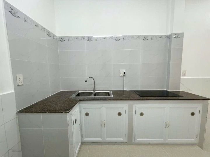 Nhà 2 tầng hẻm 4m đường Nguyễn Văn Cừ P2Q5. 5 tỷ 80 triệu - Ảnh 2