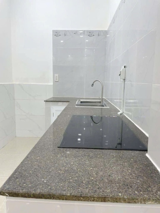 Nhà 2 tầng hẻm 4m đường Nguyễn Văn Cừ P2Q5. 5 tỷ 80 triệu - Ảnh 3