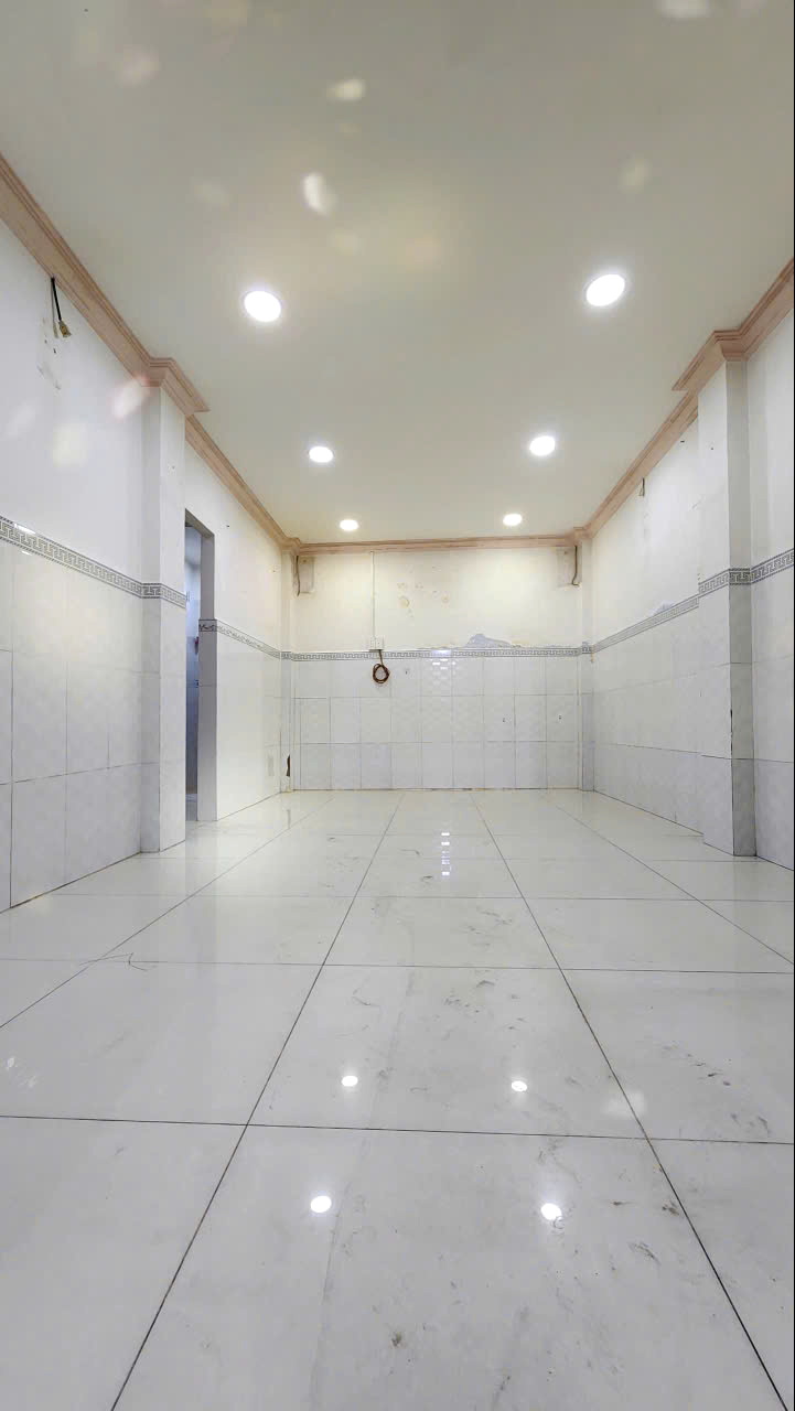 Nhà 34.3m2 gần mặt tiền đường Ba Đình P10Q8 - Ảnh 1