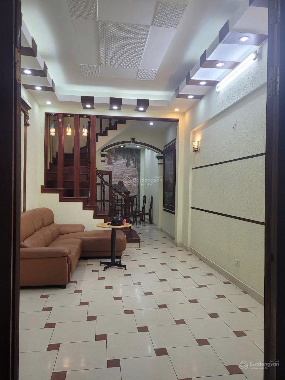 Cho thuê nhà làm CDDV Nguyễn Khang, Cầu Giấy 55m x 4T, 5PN4VS, ngõ ô tô giá 18 triệu - Ảnh chính