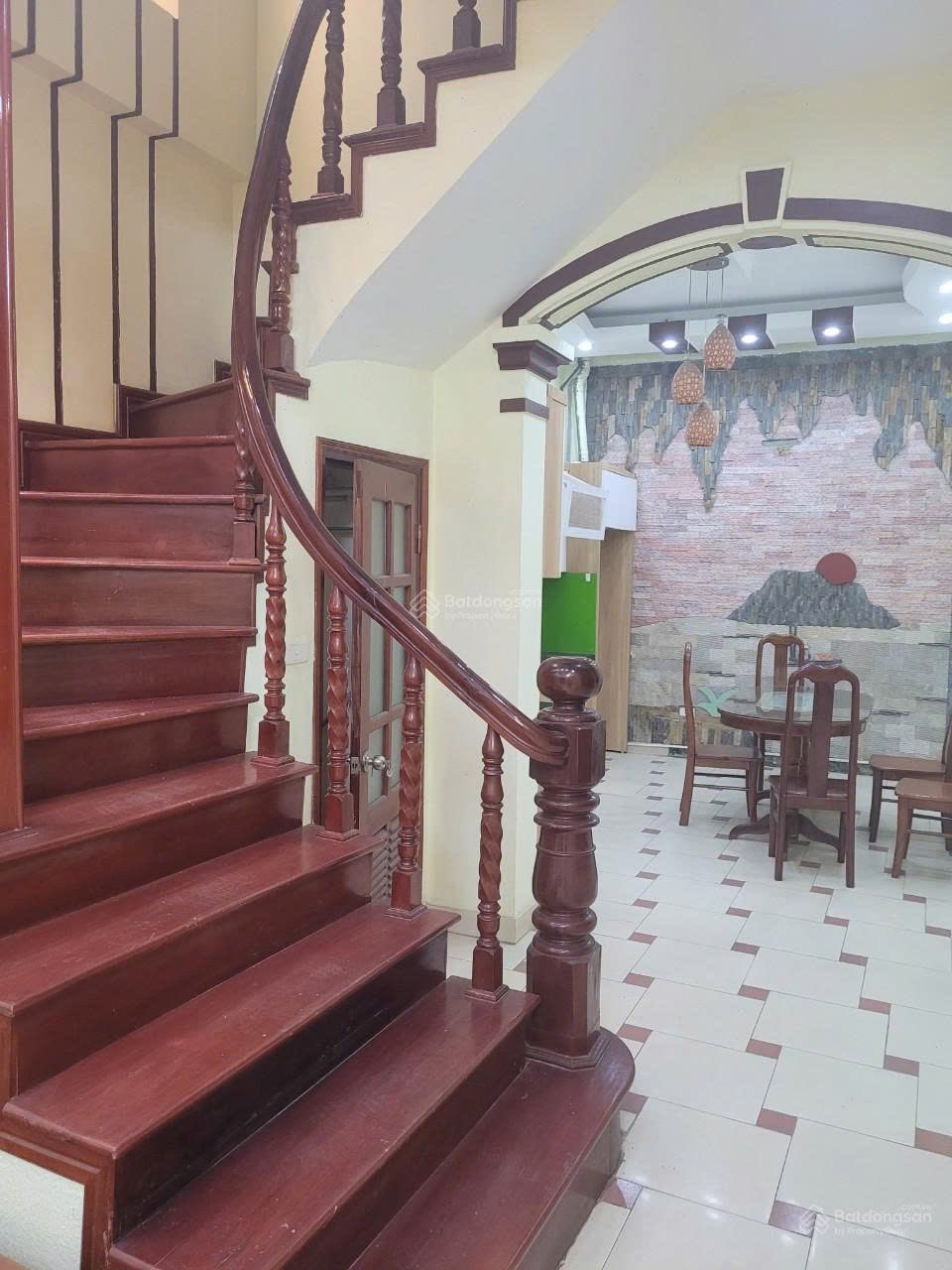 Cho thuê nhà làm CDDV Nguyễn Khang, Cầu Giấy 55m x 4T, 5PN4VS, ngõ ô tô giá 18 triệu - Ảnh 1