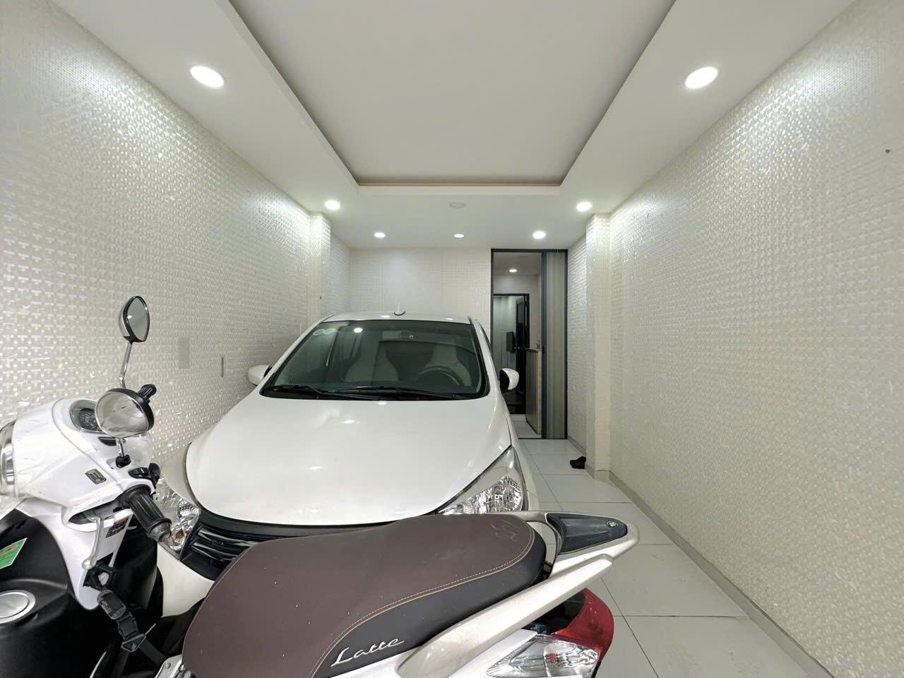 CỰC HIẾM NHÀ CHÍNH CHỦ - HẺM XE HƠI TRÁNH - NƠ TRANG LONG - P7 BÌNH THẠNH - 5PN LỚN - GẤP BÁN 7.5 - Ảnh chính