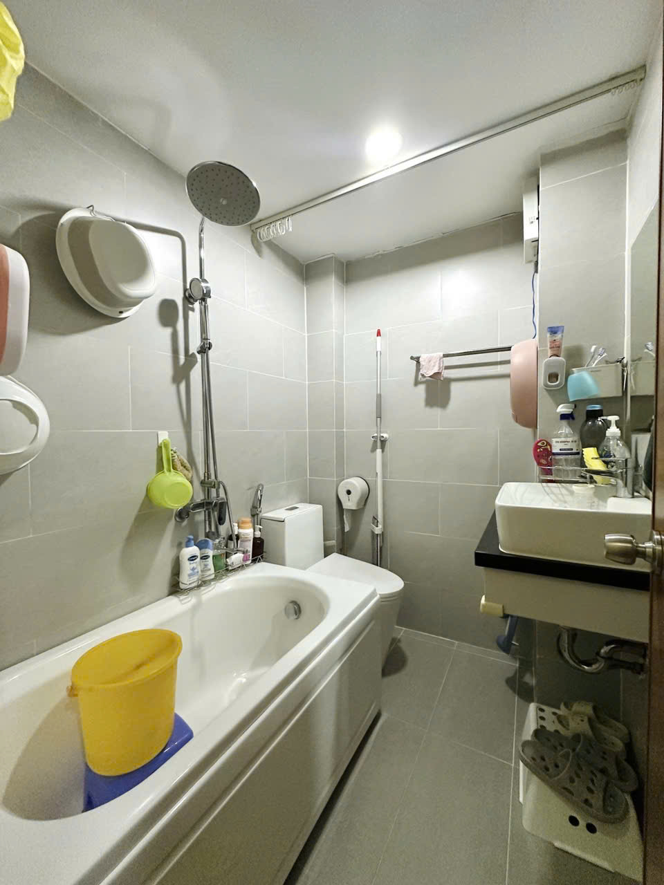 CỰC HIẾM NHÀ CHÍNH CHỦ - HẺM XE HƠI TRÁNH - NƠ TRANG LONG - P7 BÌNH THẠNH - 5PN LỚN - GẤP BÁN 7.5 - Ảnh 3