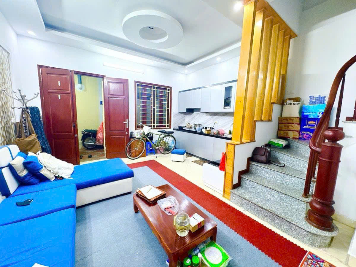 NHÀ NGUYỄN KHÁNH TOÀN Diện Tích 30m2 5 tầng mặt tiền 5m Giá 7.35 tỷ - Ảnh 1