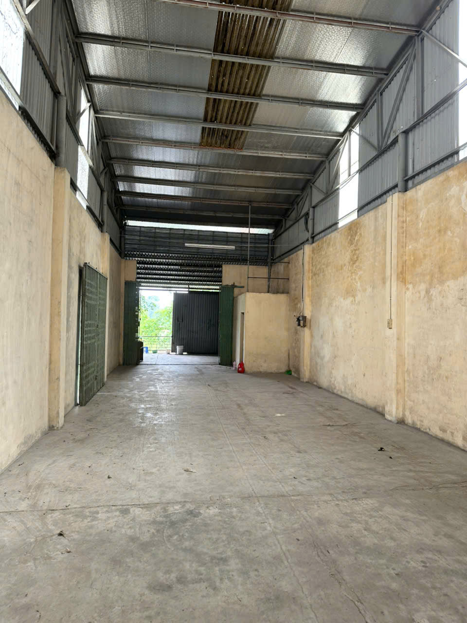 CHO THUÊ CỬA HÀNG – KHO HÀNG - NHÀ Ở 200M² – MẶT ĐƯỜNG QUỐC LỘ 32, SƠN TÂY - Ảnh 1