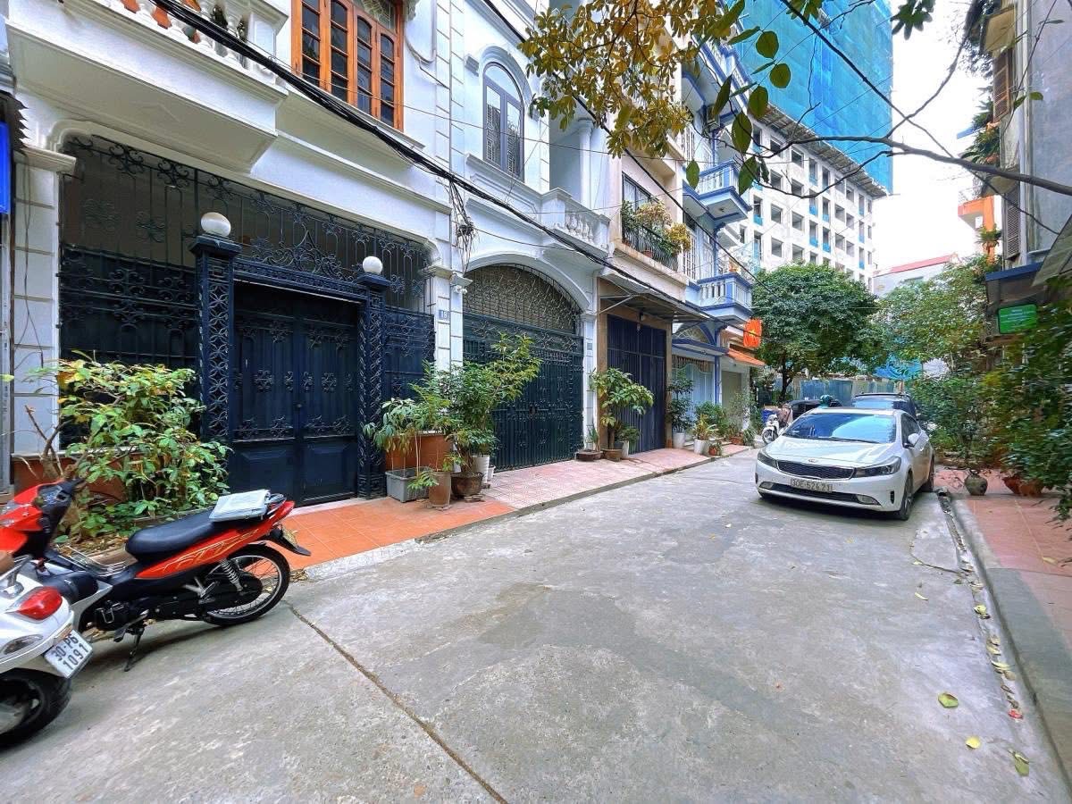 PHÂN LÔ PHÙNG CHÍ KIÊN NGÕ THÔNG ÔTÔ VÀO NHÀ KINH DOANH SIÊU ĐỈNH GIÁ 17 TỶ - Ảnh chính
