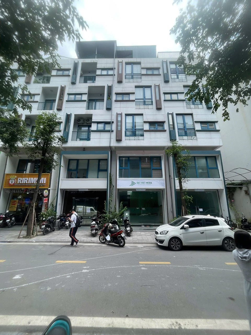 PHÂN LÔ VẠN PHÚC - ÔTÔ TRÁNH ĐỖ NGÀY ĐÊM - KINH DOANH ĐA DẠNG - GIÁ 34 TỶ - Ảnh chính