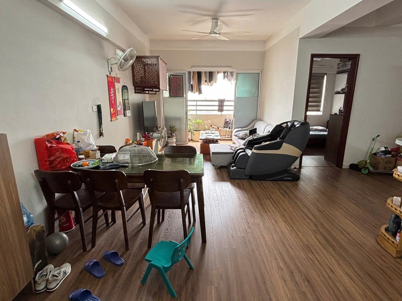 (Tin thật 100%) CH lô góc 84m2 x 3PN tại N03 - T8 NGĐ - Ban công Đông Nam - Nội thất 400 triệu - Ảnh chính