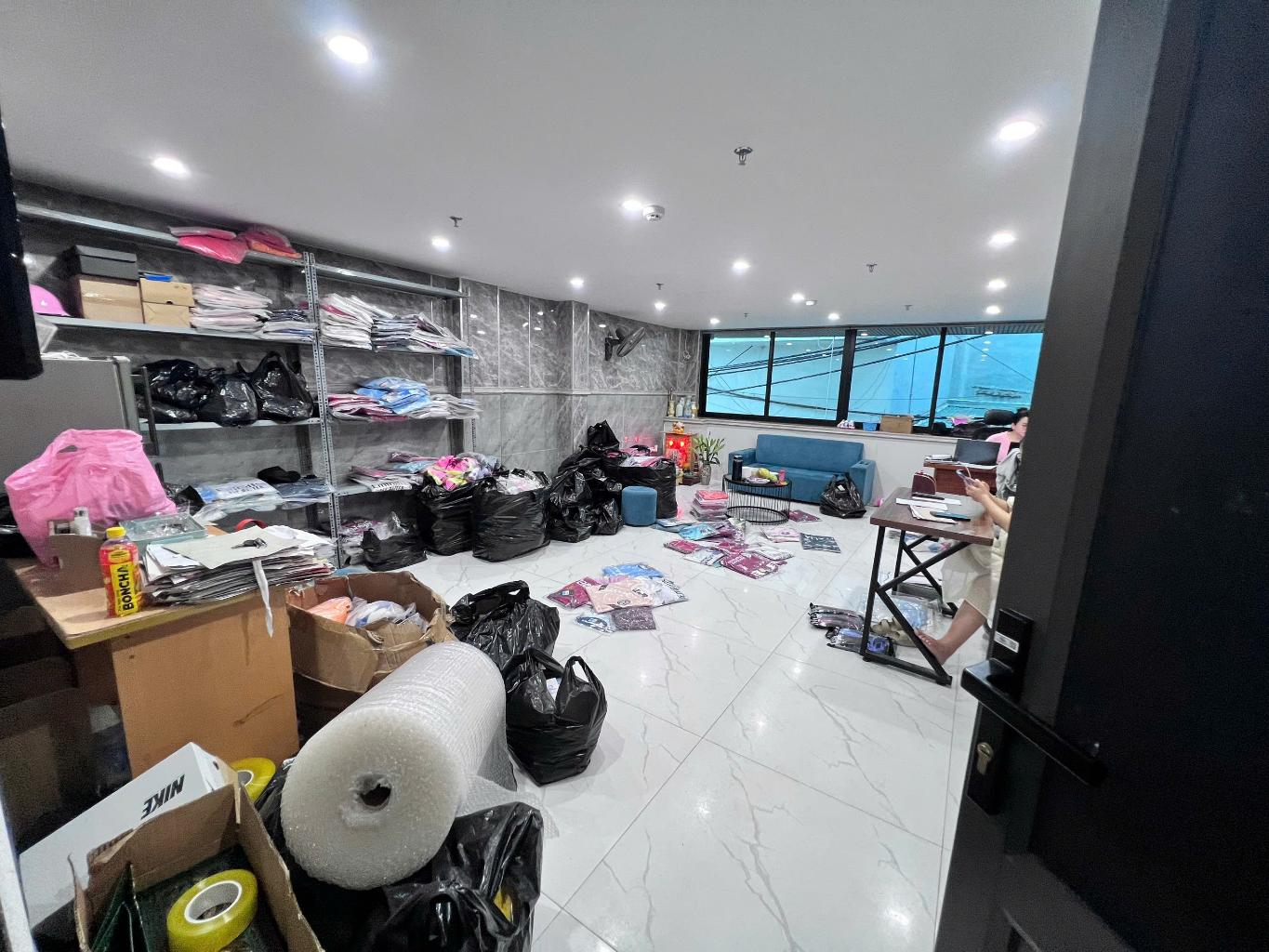 (Tin thật 100%) Bán tòa CHDV kiêm VP 70m2 x 9T ở Doãn Kế Thiện - Ô tô tránh - Dòng tiền 1,2 tỷ/năm - Ảnh 2