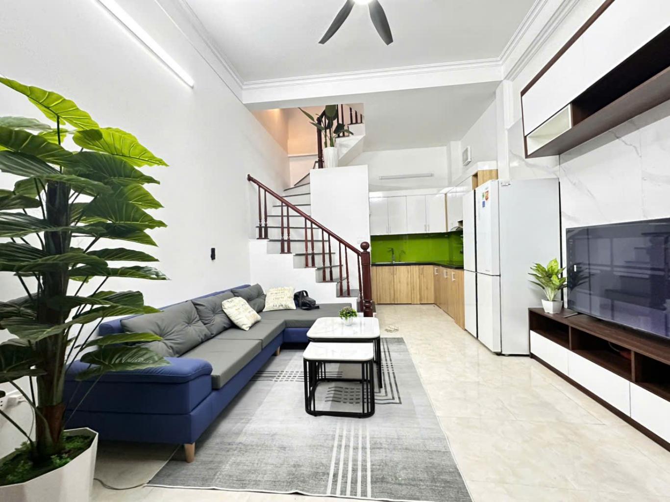 Bán nhà Cầu Giấy, Cầu Giấy, ngõ nông, đủ đồ ở ngay, 30m2, 4 tầng, Mt 4m, chỉ 9.5 tỷ - Ảnh chính