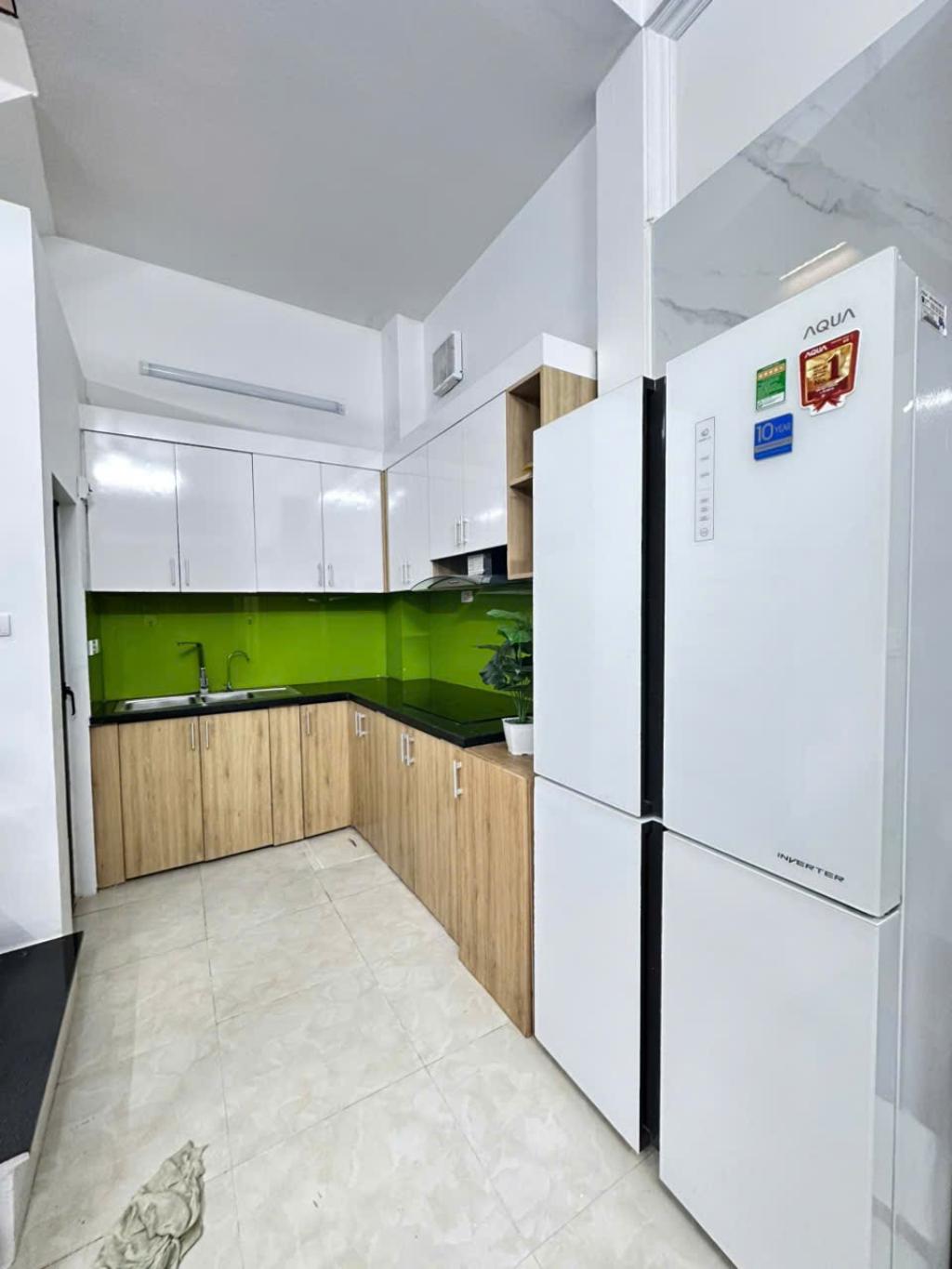 Bán nhà Cầu Giấy, Cầu Giấy, ngõ nông, đủ đồ ở ngay, 30m2, 4 tầng, Mt 4m, chỉ 9.5 tỷ - Ảnh 2