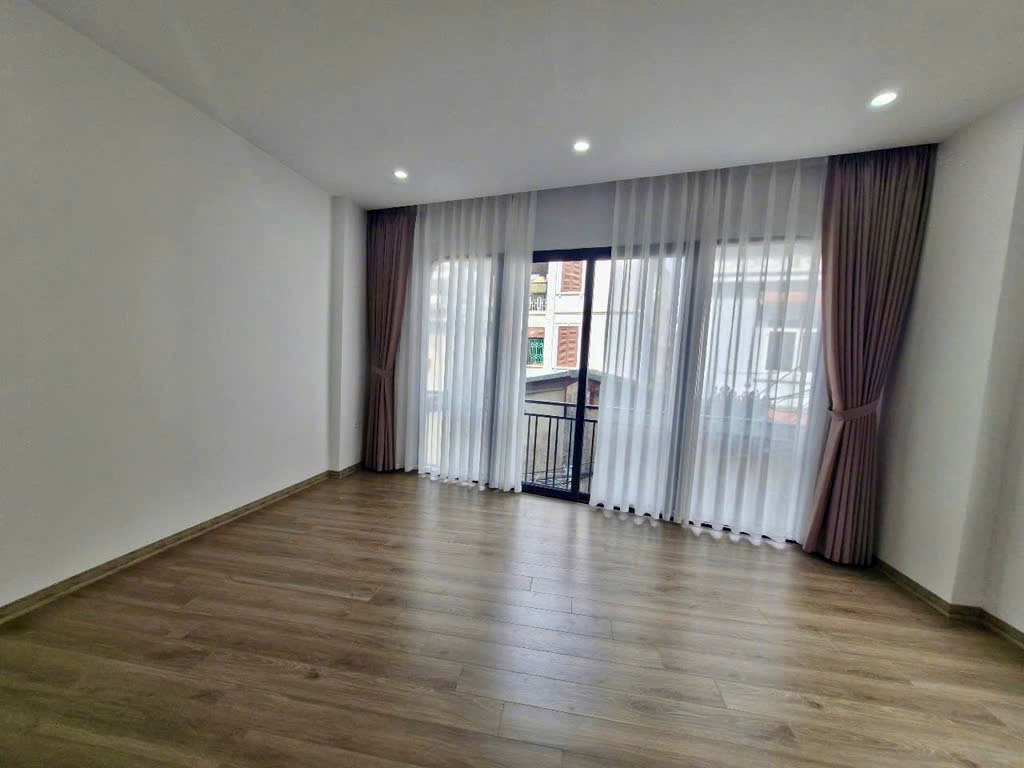 🏠LA KHÊ  HÀ ĐÔNG    BÁN NHÀ MỚI ĐẸP – LÔ GÓC 2 THOÁNG – 30M RA Ô TÔ TRÁNH – CÁCH BÃI GỬI Ô TÔ 10M  DTSD 35m X 5  tầng 👉💰t.c nhỉnh 7 - Ảnh 1