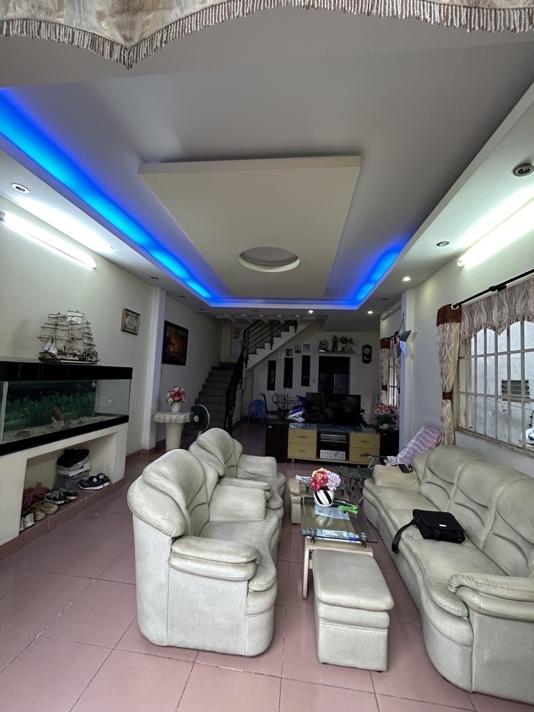 VÍP NHÀ CÓ BỀ NGANG KHỦNG- DT LỚN - KHU DÂN CƯ HIỆN HỮU- ĐƯỜNG TÔN ĐẢN - GẦN SIÊU THỊ --TGAANF - Ảnh 2