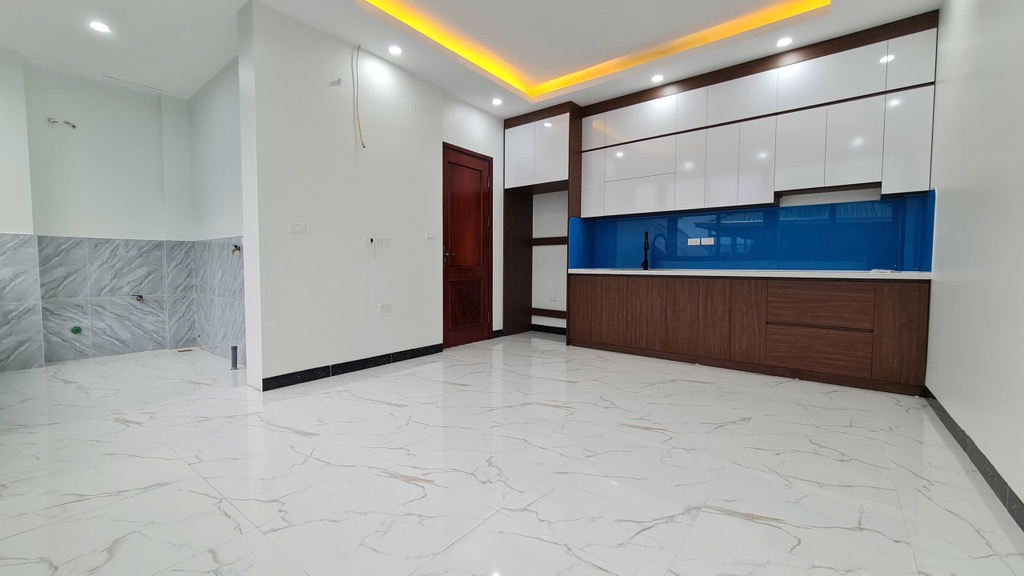 Bán nhà Yên Hoà, Cầu Giấy, 35m2, 5 tầng thang máy, Mt 6.7m, chỉ 9.6 tỷ - Ảnh chính