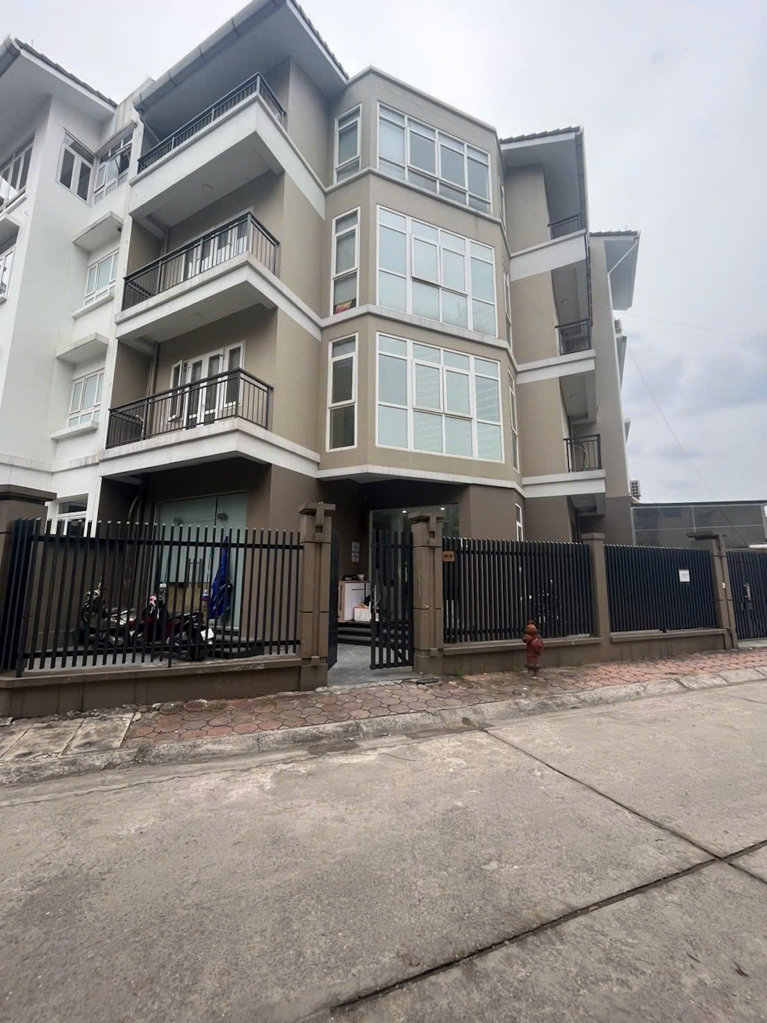 Cho thuê sàn văn phòng 100m² chính chủ - Lĩnh Nam (ảnh thật 100%). - Ảnh chính