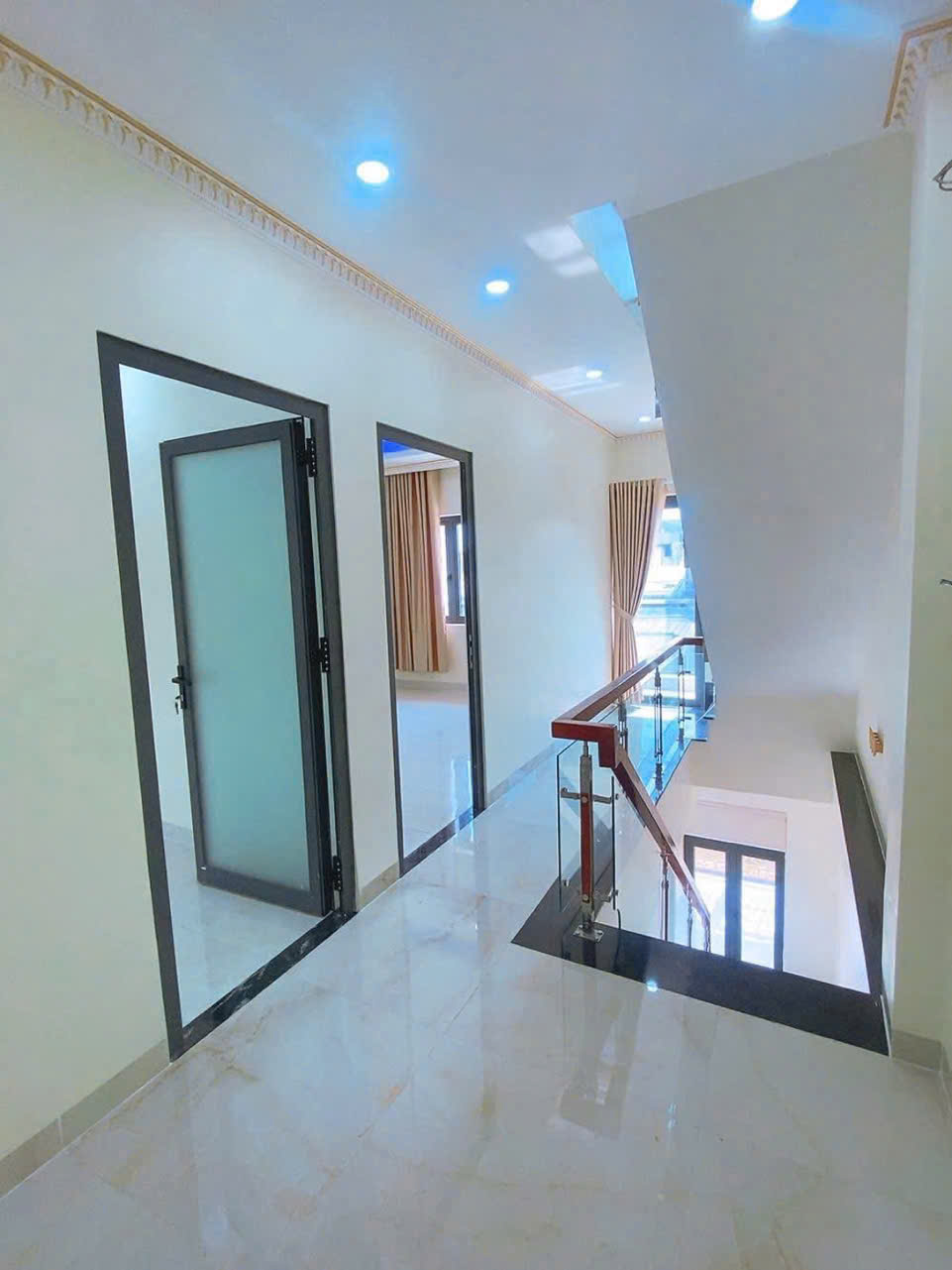 BÁN Nhanh Căn Nhà 1 trệt 2 lầu THuận An ,Bình Dương - Ảnh chính